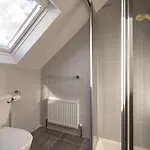 4 Bedroom Overlooking The Sea In Connemara Rossaveel