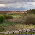 4 Bedroom Overlooking The Sea In Connemara Σπίτι διακοπών