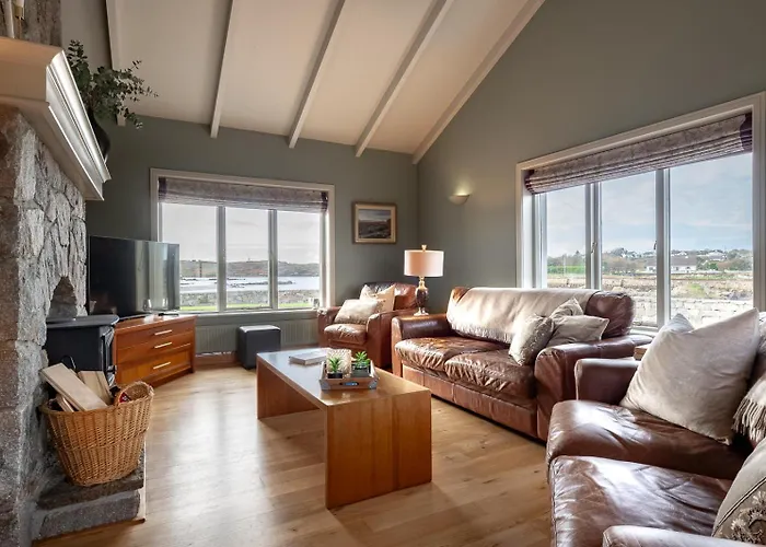 4 Bedroom Overlooking The Sea In Connemara Σπίτι διακοπών *