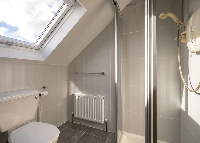 4 Bedroom Overlooking The Sea In Connemara Rossaveel